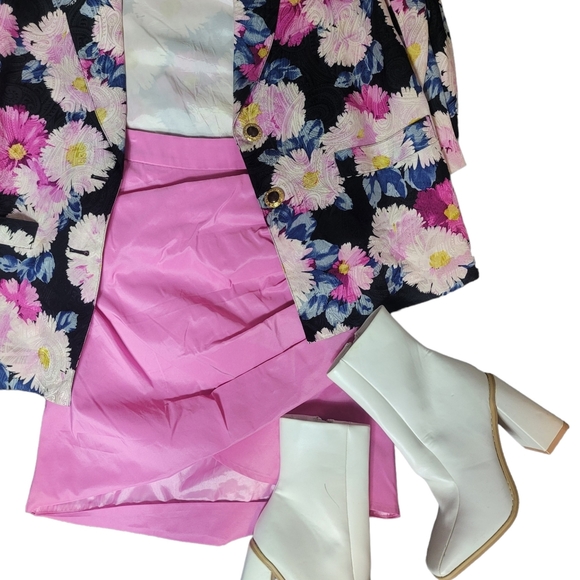 Sea Pink Barbie 💕 Pleated Mini Skirt - Picture 5 of 9